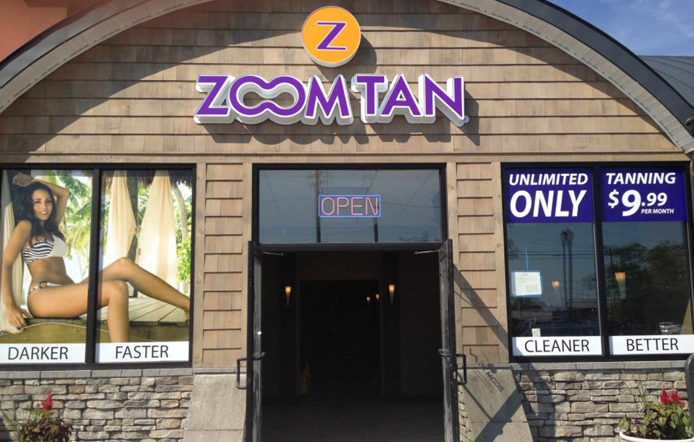 Zoom Tan - Building Letters, Illuminated Signage